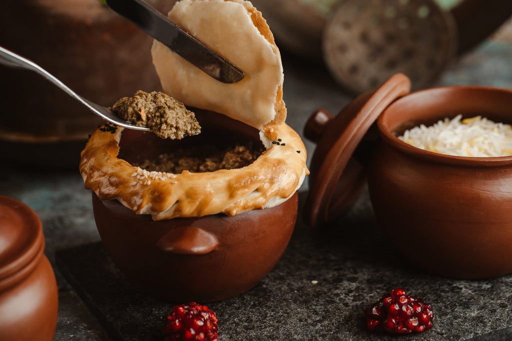 How to Use Mud Pots Without Cracking: Beginner’s Guide to Clay Cooking?