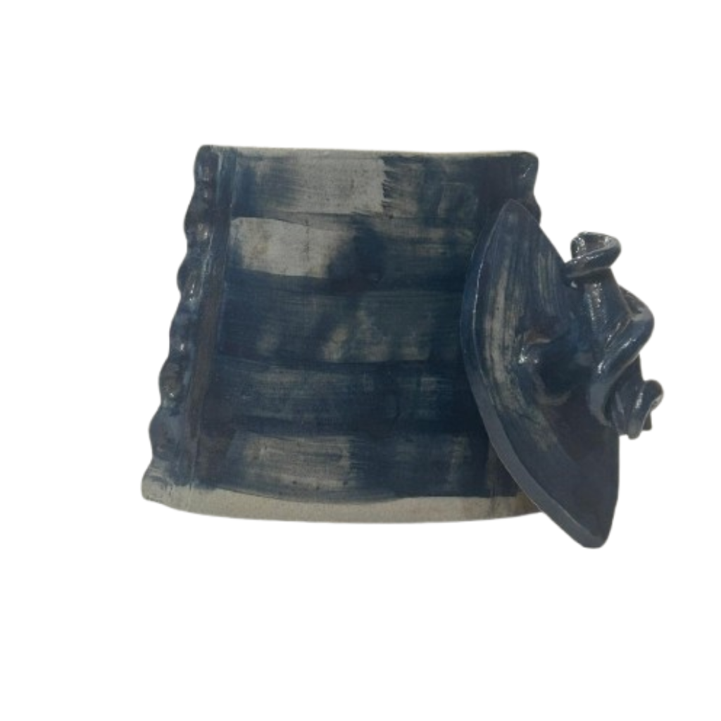 Ceramic table decor ironing container
